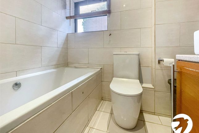 7, Ingleden Close, Sittingbourne photo 5