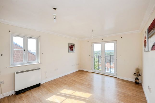 23, Geraint Jeremiah Close, NEATH photo 3