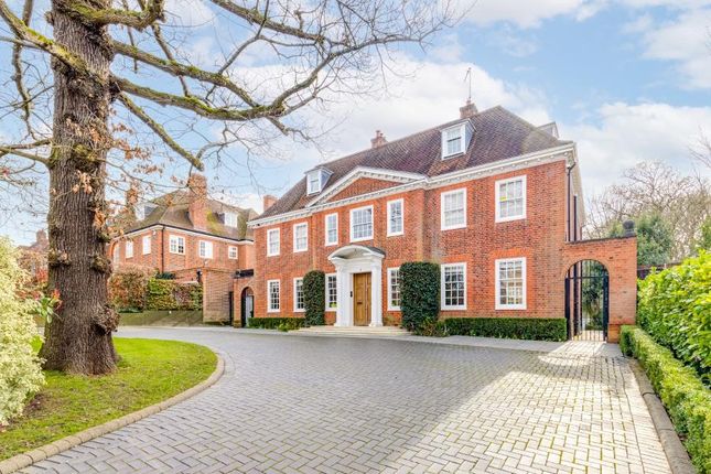 Detached house to rent in Ingram Avenue, Hampstead Garden Suburb, London