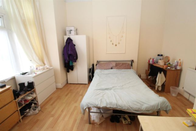 Crwys Road, Cardiff photo 4