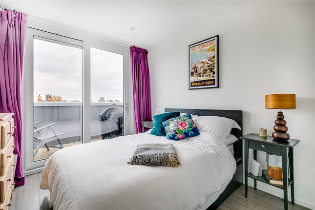 Flat for sale in Beacon Tower, 1 Spectrum Way, London