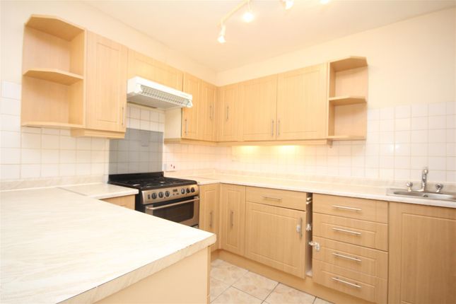 2, Hipley court, Warren Road, Guildford photo 3