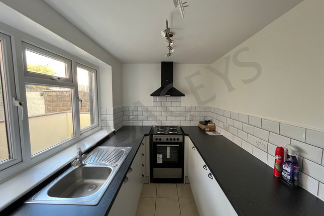 2 North Terrace, Yeovil photo 2