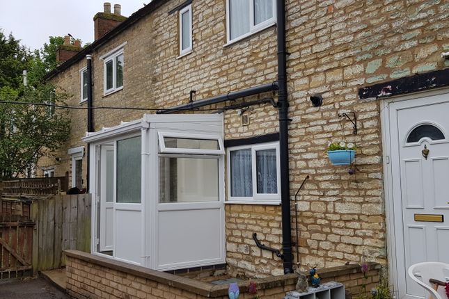 2 bed cottage to rent in Hill Street, Raunds NN9