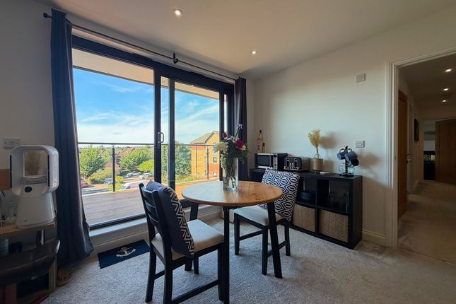 Flat 13, Regents Park, Southampton photo 4