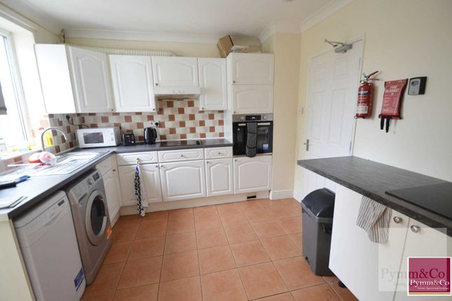 Semi-detached house to rent in Edgeworth Road, Norwich