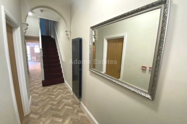 Room 5, Fatherson Road, Reading photo 2