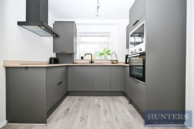 2, Silverdale Grove, Leeds photo 3