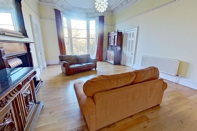 Flat 3, (Or 1/00), 12, Clairmont Gardens, Glasgow photo 2