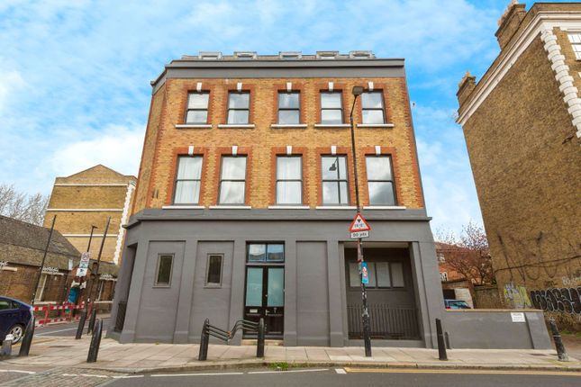 Thumbnail Flat for sale in 19 Three Colts Lane, London