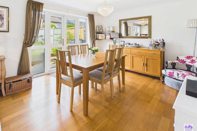 56, Hever Croft, Strood photo 3