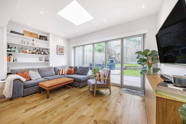 Flat for sale in Sarre Road, London