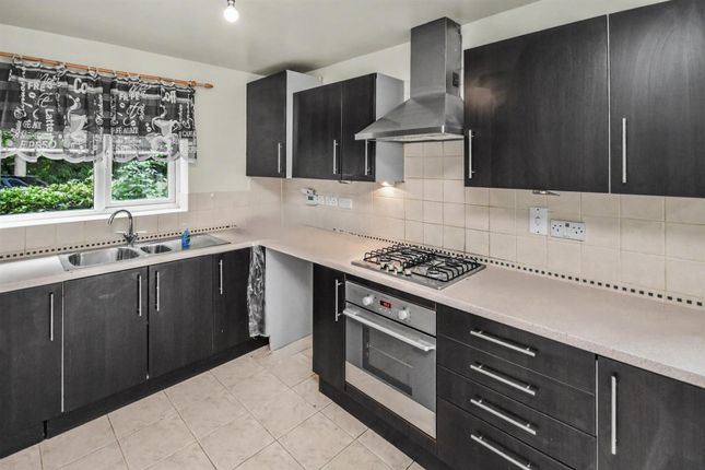 15, Dewar Close, Corby photo 2