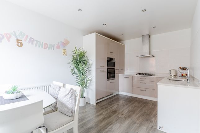 33 Alexander Road, Bristol photo 2