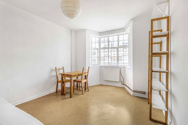 Flat 350, Russell Court, Woburn Place, London photo 3