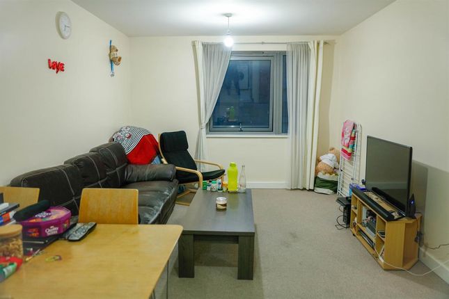 87 Ebbet Court, London photo 2