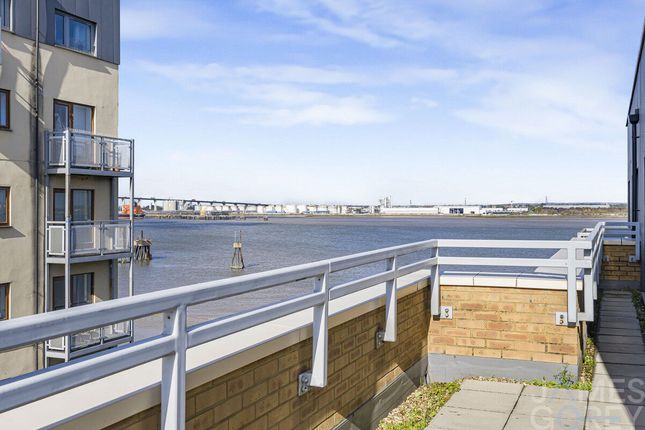 Amity Court North Star Boulevard, Greenhithe photo 2