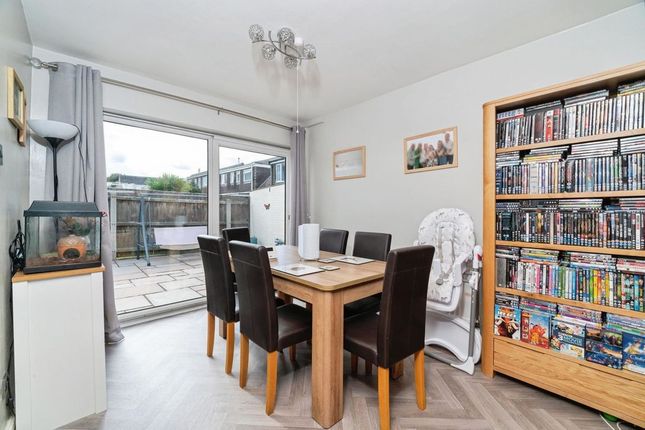 2, Humberstone Holt, Louth photo 4