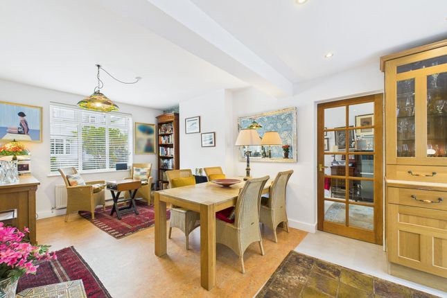 Sitting/Dining Room
