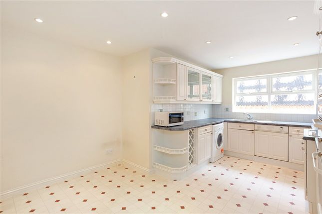 Flat for sale in High Oaks, 33 Eastbury Avenue, Northwood, Middlesex