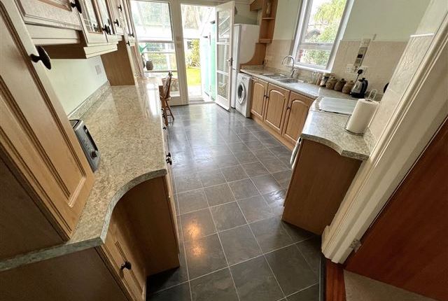4, Dovercourt Road, Portsmouth photo 2