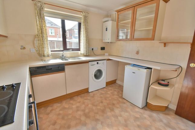 8, Parkside Gardens, Bournemouth photo 4