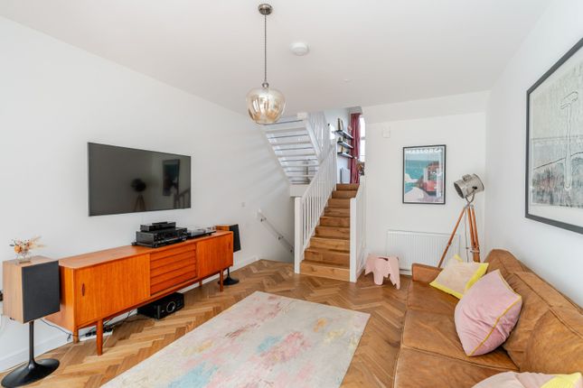 5A, Waterfront Avenue, Edinburgh photo 3