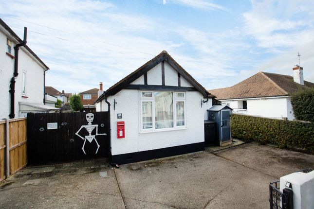 2-bed bungalow on Central Avenue, Kent, £375,000