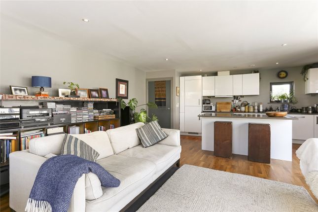 Flat for sale in Wellington Road, London