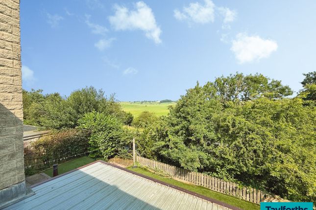 34 Whitworth Way, Barnoldswick photo 3