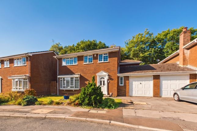 5-bed detached on 8 Dickins Way, Horsham, £800,000