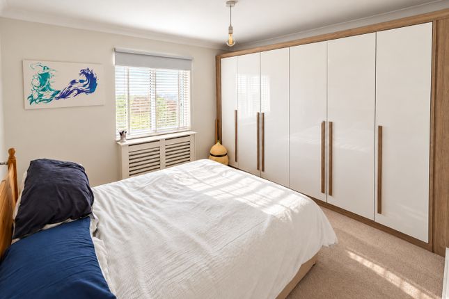 9 Tudor Court, High Street, St. Albans photo 4