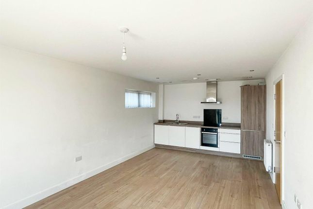 Flat to rent in White Rose Apartments, White Rose Way, Doncaster