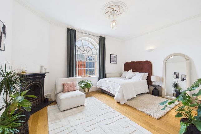 Flat 1, 12, Brunswick Square, Bristol photo 2