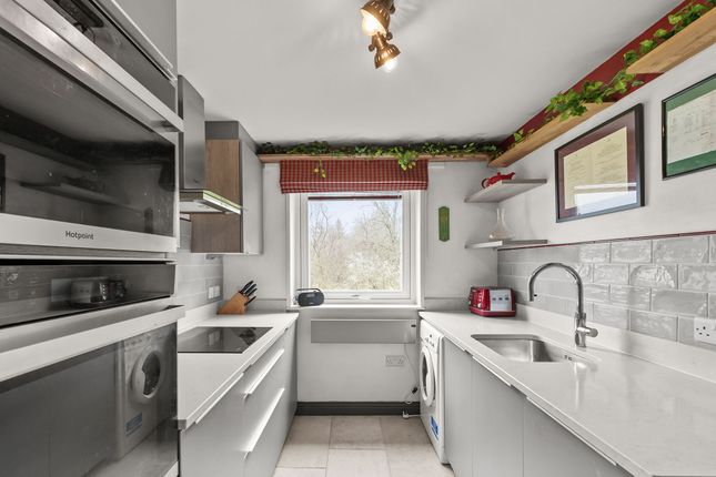 20 Guthrie Court, Auchterarder photo 3