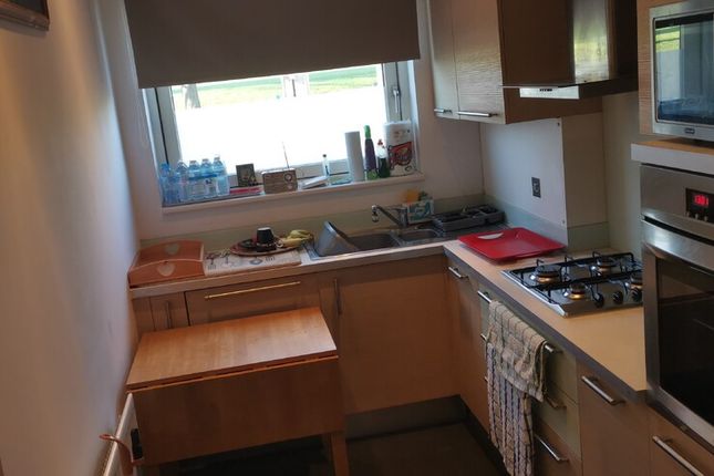 1, Alice Court Douglas Road Wood Green, London photo 4