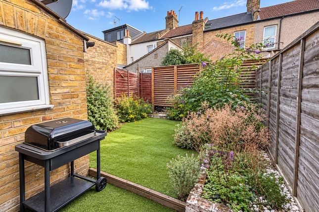87 Tennyson Road, London photo 4