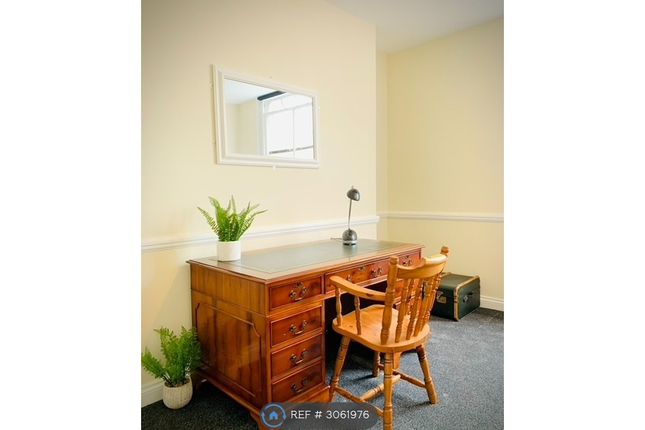 Flat, Digby Chambers Post Office Road, Bournemouth photo 3