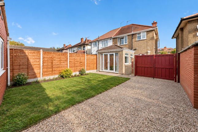 335, Balmoral Drive, Hayes photo 3