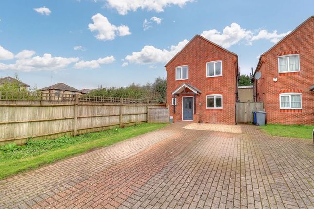 Detached house for sale in Gardens Close, Stokenchurch, High Wycombe