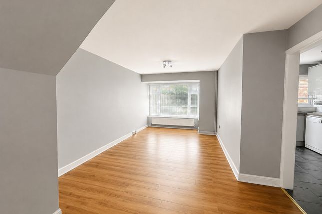 148, Longfield, Harlow photo 2
