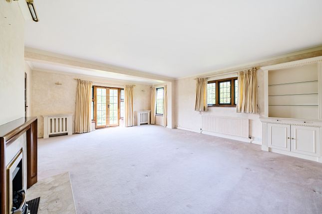 Detached house to rent in Woodland Drive, East Horsley