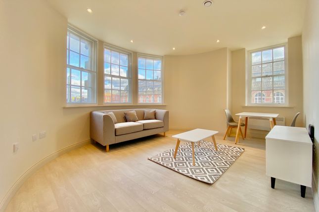 Flat to rent in North Street, Leeds