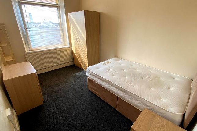 Shared accommodation to rent in Brunswick Street, Swansea