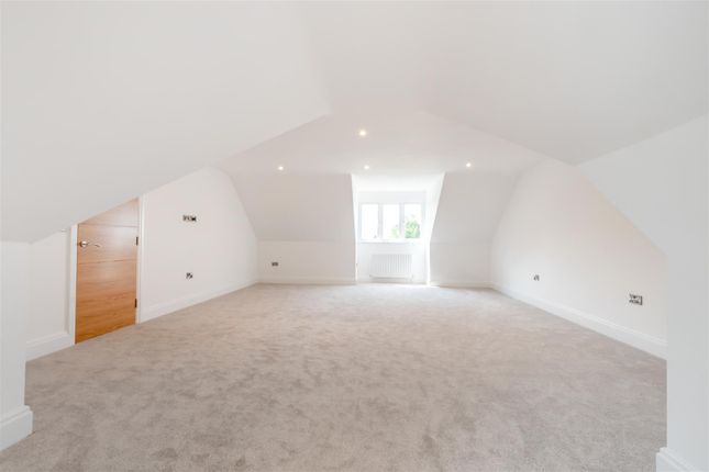 8652668-Interior05.Jpg
