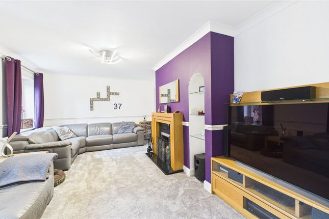 27, Shrublands Drive, Surrey photo 3