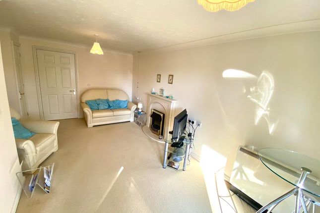 3 Faregrove Court, Grove Road, Fareham photo 4
