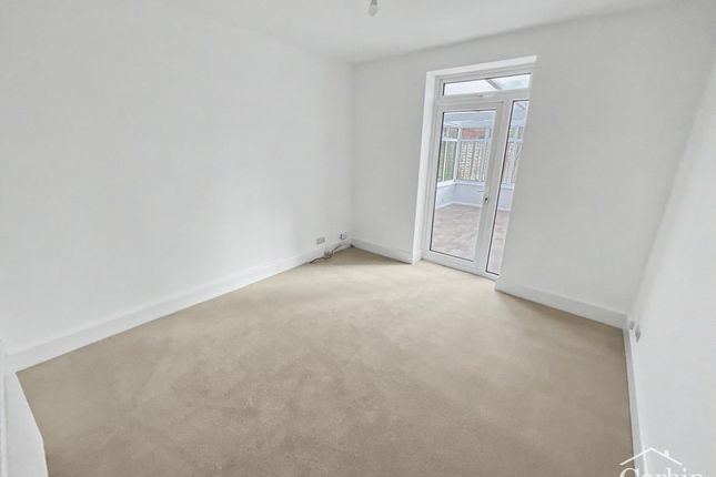 Western Avenue, Bournemouth photo 4