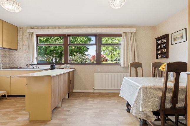 6 Westholme Close, Woodbridge photo 4