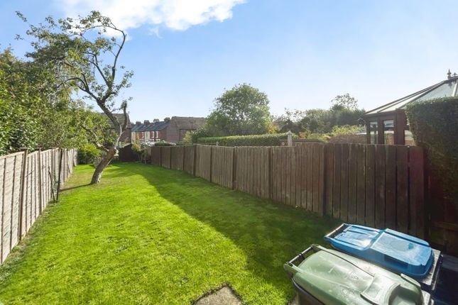 75, Stonefall Avenue, Harrogate photo 2